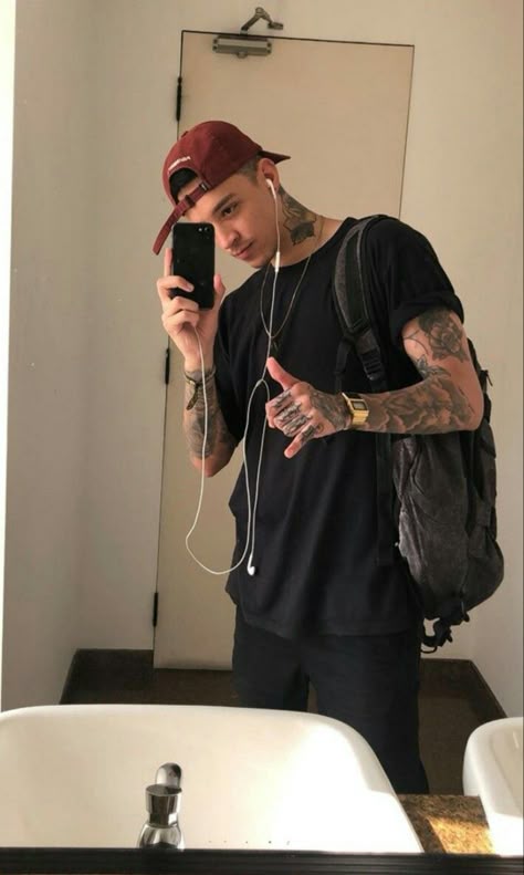 <em>Javier L.</em>